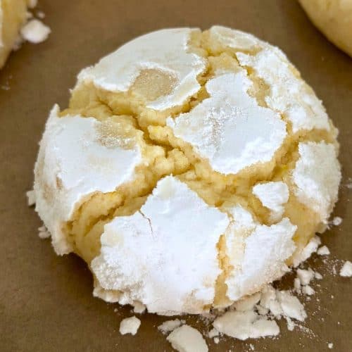 Close-up of a lemonade cookie.